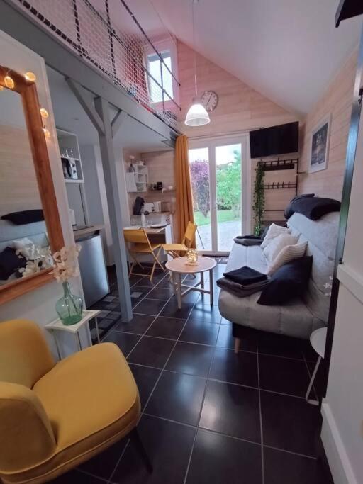 Joli Studio Mezzanine Proche Pole Europeen Yvre-l'Eveque Ngoại thất bức ảnh